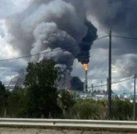 Пожар на гигантском газохимическом комплексе в России: пострадали пять человек