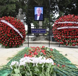 Народный артист Тофиг Бакиханов похоронен на 2-й Аллее почетного захоронения