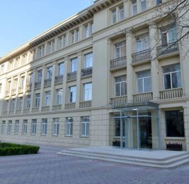
Историю Азербайджана в VII классах с иностранным языком обучения будут преподавать на азербайджанском