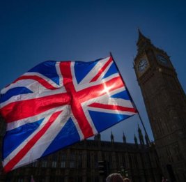 Москва пригрозила Британии ударами по военным объектам
