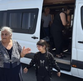
В села Шукюрбейли и Хоровлу отправлены очередные группы переселенцев