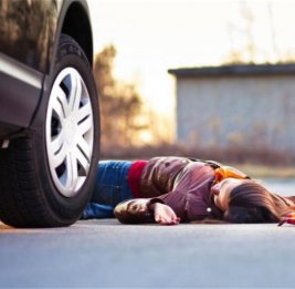 Водитель-подросток насмерть сбил женщину и скрылся с места ДТП