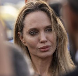 Анджелина Джоли приехала в Украину