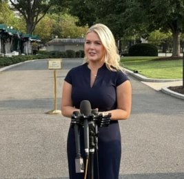 Bloomberg: Уход пресс-секретаря Белого дома застал администрацию Трампа врасплох
