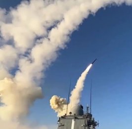 США ударили по иранскому острову Ларак: Иран ответил атаками на базы в Иордании
