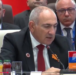 Пашинян: Армения работает с Азербайджаном и Турцией над открытием коммуникаций