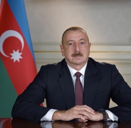 
Капитанам-регентам Республики Сан-Марино Их превосходительствам госпоже Аличе Мине и господину Владимиро Сельве