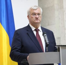 
Министр иностранных дел Украины оценивает шансы на прекращение войны