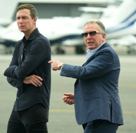 
Бизнес-джет с Уиткоффом и Кушнером на борту прибыл в Москву
