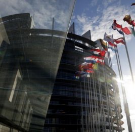 Euronews: ЕП потребует от Венгрии отмены закона против ЛГБТ