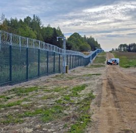 Финляндия отгородилась от России 200-километровым забором