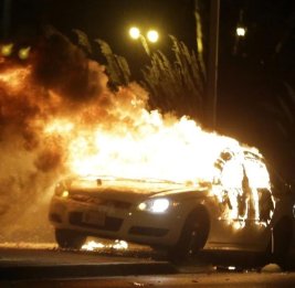 Бывший муж сжёг машину женщины после отказа дать ему деньги