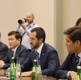 
Казахстан и Грузия наметили развитие Среднего коридора и портов