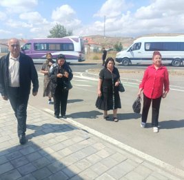 
Очередная группа переселенцев прибыла в село Шукюрбейли