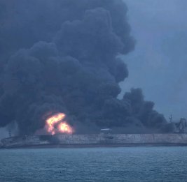 Не менее 20 человек погибли из-за пожара на судне в Китае