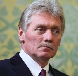 Песков: Россия продолжит наносить удары по торговым судам в Черном море 