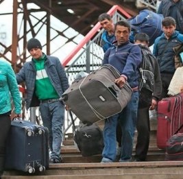 Россия теряет мигрантов: за 10 дней уехали 96 тысяч узбеков