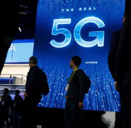 Онколог ответил, провоцируют ли вышки 5G рак