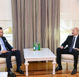 
Президент Ильхам Алиев принял генерального секретаря Мусульманского совета старейшин