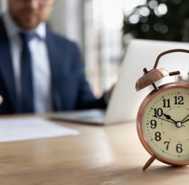 Госучреждения Баку переходят на три режима работы