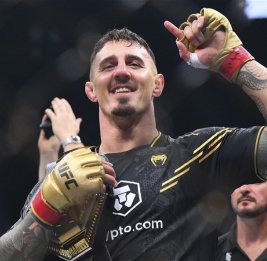 Аспиналл отказался от чемпионского титула UFC