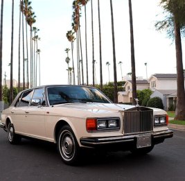 На продажу выставили Rolls-Royce, купленный Майклом Джексоном