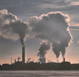 Трамп отменил ограничения на выбросы угольных и газовых электростанций