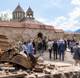 Мир по-армянски: война проиграна, претензии остались 