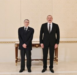 
Лауреат Нобелевской премии Азиз Санджар выразил благодарность Президенту Ильхаму Алиеву