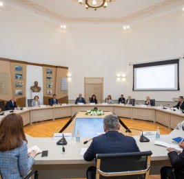 Азербайджан и АБР оценили расширение энергетического сотрудничества