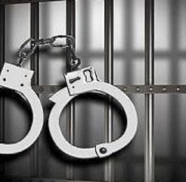 11 лет за попытку задушить супругу