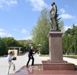 Президент Ильхам Алиев и первая леди Мехрибан Алиева совершили поездку в Шамахинский район