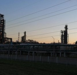 Еще один российский НПЗ остановил переработку после атаки дронов