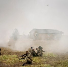Шведские военные участвуют в международных учениях в Гренландии