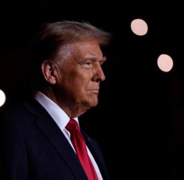 Трамп поручил переоборудовать триумфальную арку в военный комплекс