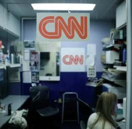 
CNN, MS NOW и Politico подали иск против администрации Трампа