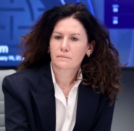 Глава разведки Албании уволена во время визита в Баку: против нее возбуждено уголовное дело