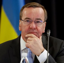 Глава Минобороны Германии опроверг заявления о закупках устаревшего оружия для армии