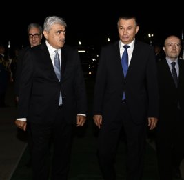 Премьер-министр Таджикистана прибыл с визитом в Азербайджан