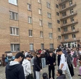 В Москве второй день подряд эвакуируют студентов и сотрудников вузов