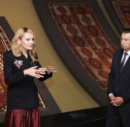 Премьер-министр Таджикистана посетил Азербайджанский национальный музей ковра Азербайджана