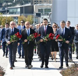 Руководство и коллектив Министерства науки и образования посетили парк Победы