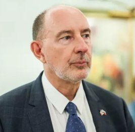Пьер де Голль хочет получить российский паспорт: решение за Путиным