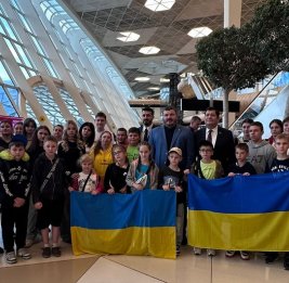 Азербайджан принял еще 30 детей из Украины на реабилитацию
