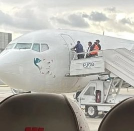 В Стамбуле арестовали самолет иранской Caspian Airlines