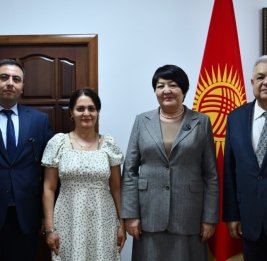 В двух школах Кыргызстана начинается преподавание азербайджанского языка