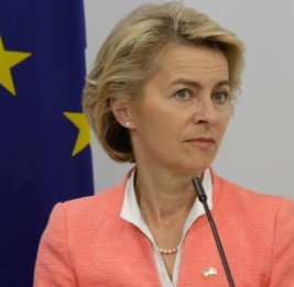 Politico: В ЕК обсуждают передачу финансовых решений в руки фон дер Ляйен