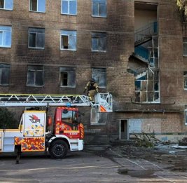 Российский дрон влетел в здание школы в Киеве