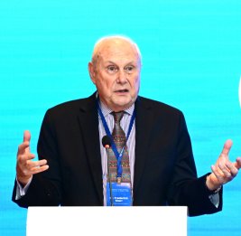 
Фредерик Стар: Транскаспийский маршрут вносит вклад в развитие регионального сотрудничества