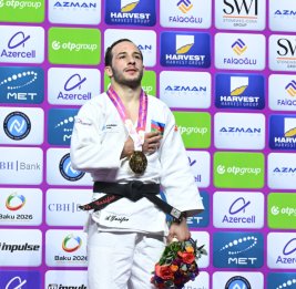 Ахмед Юсифов покорил Баку: чемпион мира получил титул из рук японца и грузина